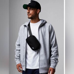 Fabletics Belt bag OneSize in black NWT in packaging‎